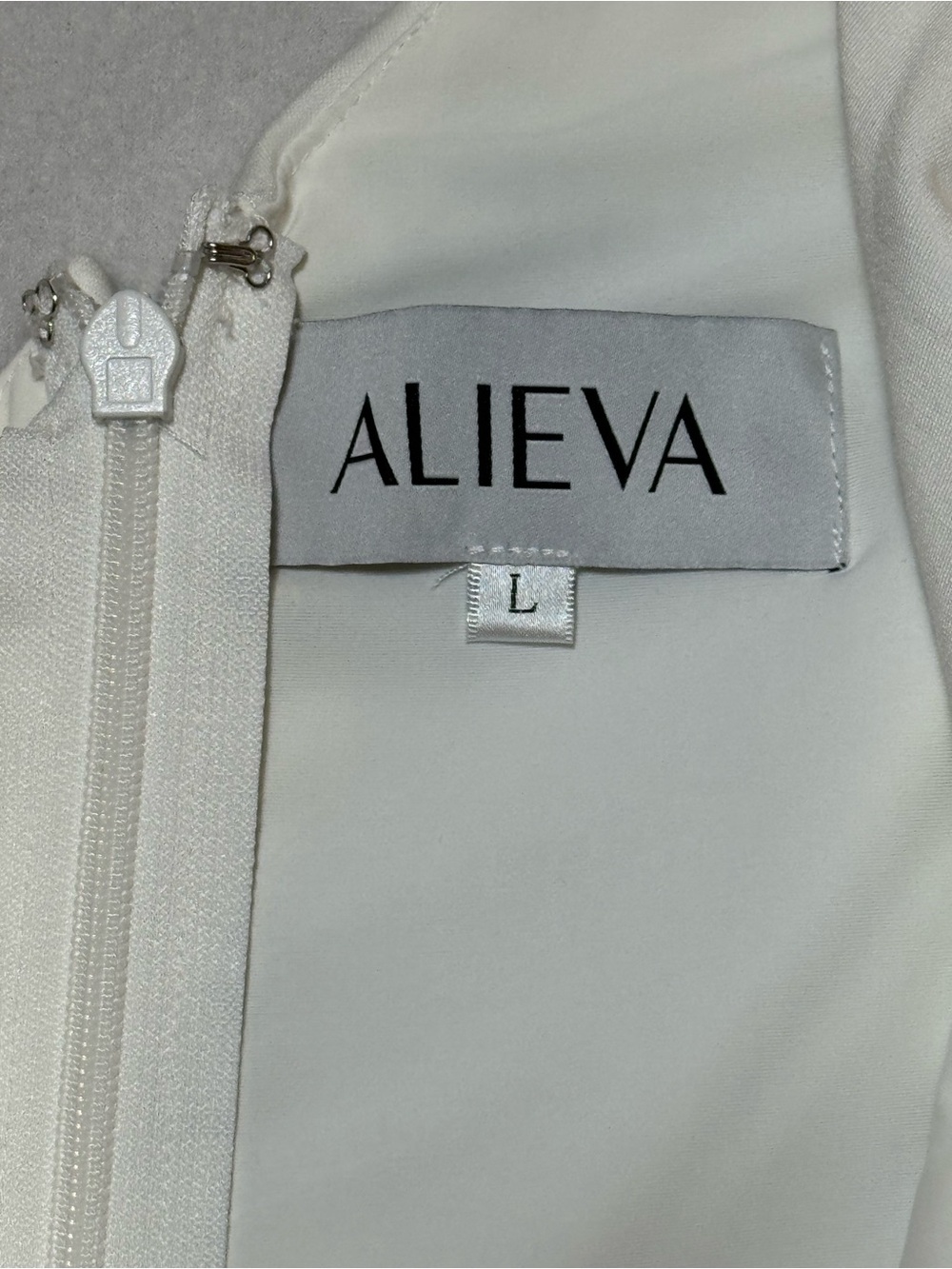 Alieva Dolly Bodycon White One-Shoulder Fitted Ruched Midi Dress with Belt Sz L - Picture 9 of 15